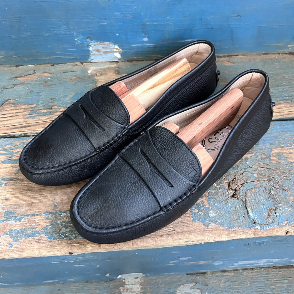 TODS Driving Loafer - Picture 3 of 16